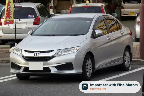 Honda Grace sedan for sale in Kenya, import from Japan, photo 3