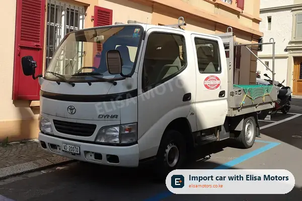 Toyota Dyna 4.0 Diesel 2-Ton truck for sale in Kenya, import from Japan, photo 2